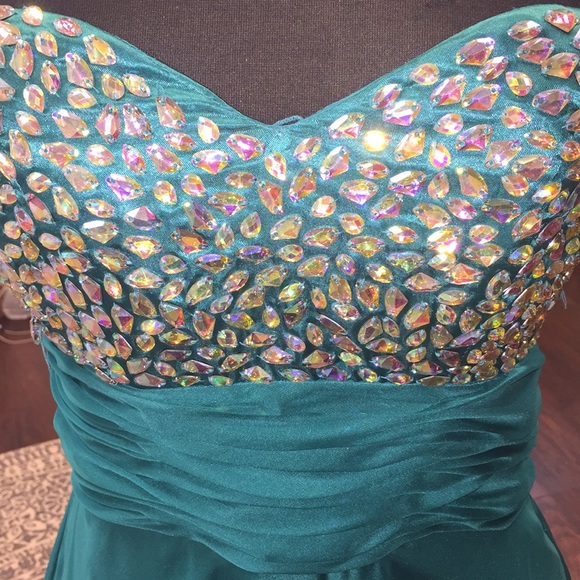 NWT FLOWY PROM DRESS - Picture 8 of 8